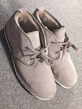 UGG Men's Maksim Chukka Boot Size 12.0 Tan Suede